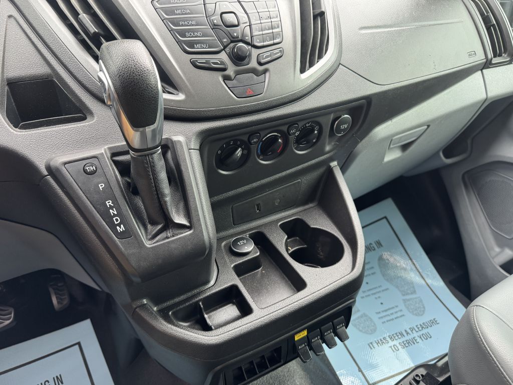 Photo 10 of this FORD TRANSIT