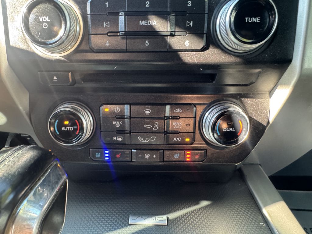 Photo 12 of this FORD F150