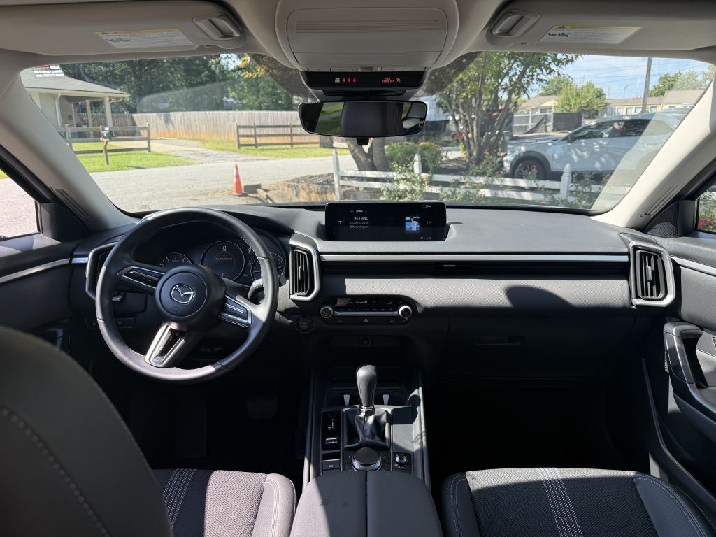 Photo 10 of this MAZDA CX-50