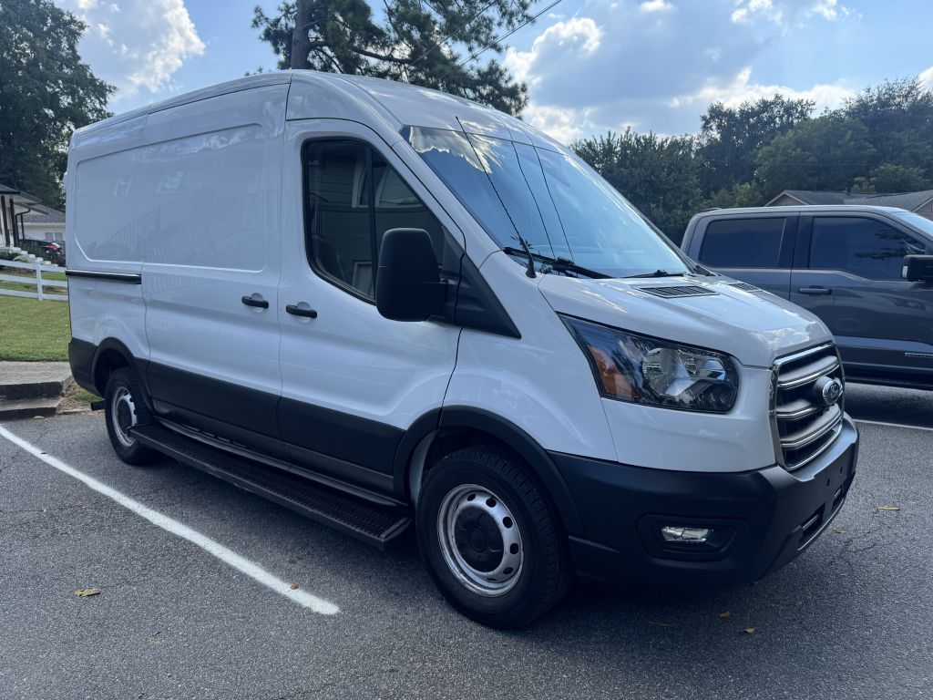 Photo 2 of this FORD TRANSIT