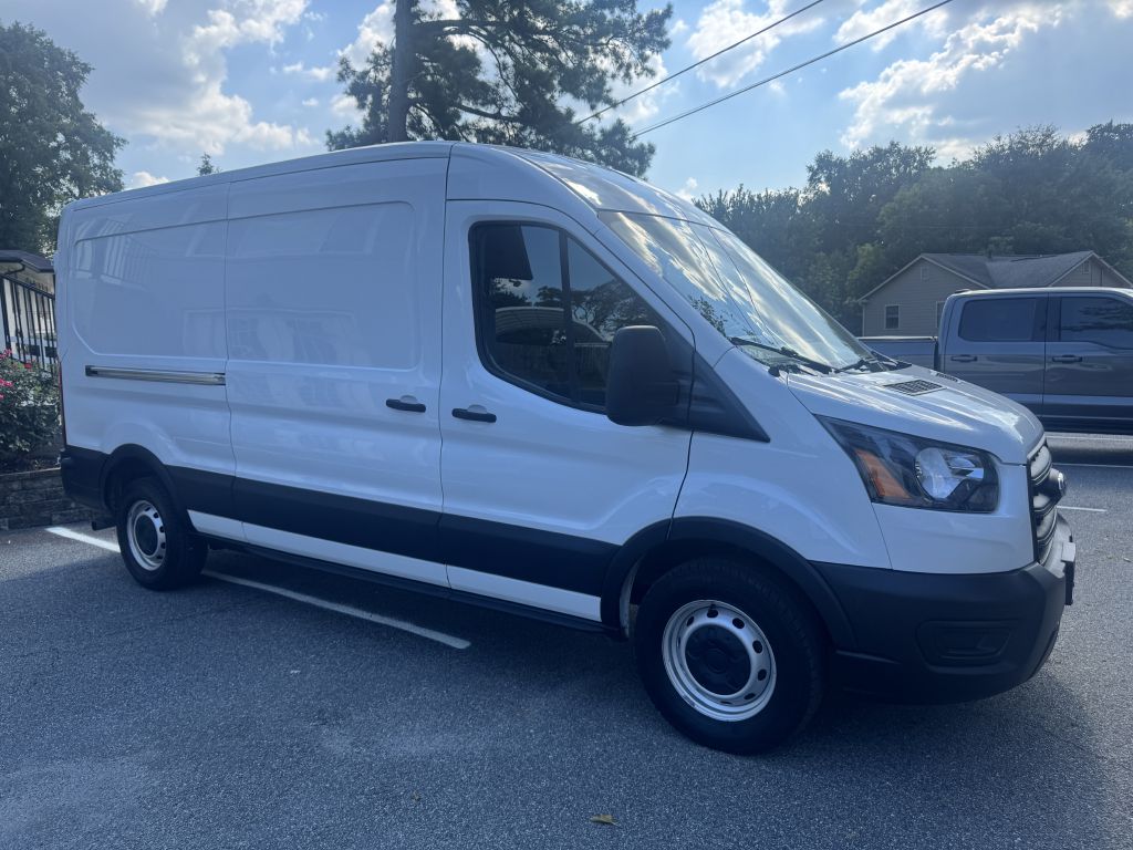Photo 2 of this FORD TRANSIT