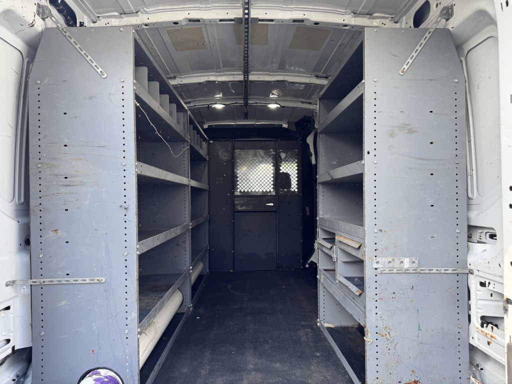 Photo 12 of this FORD TRANSIT