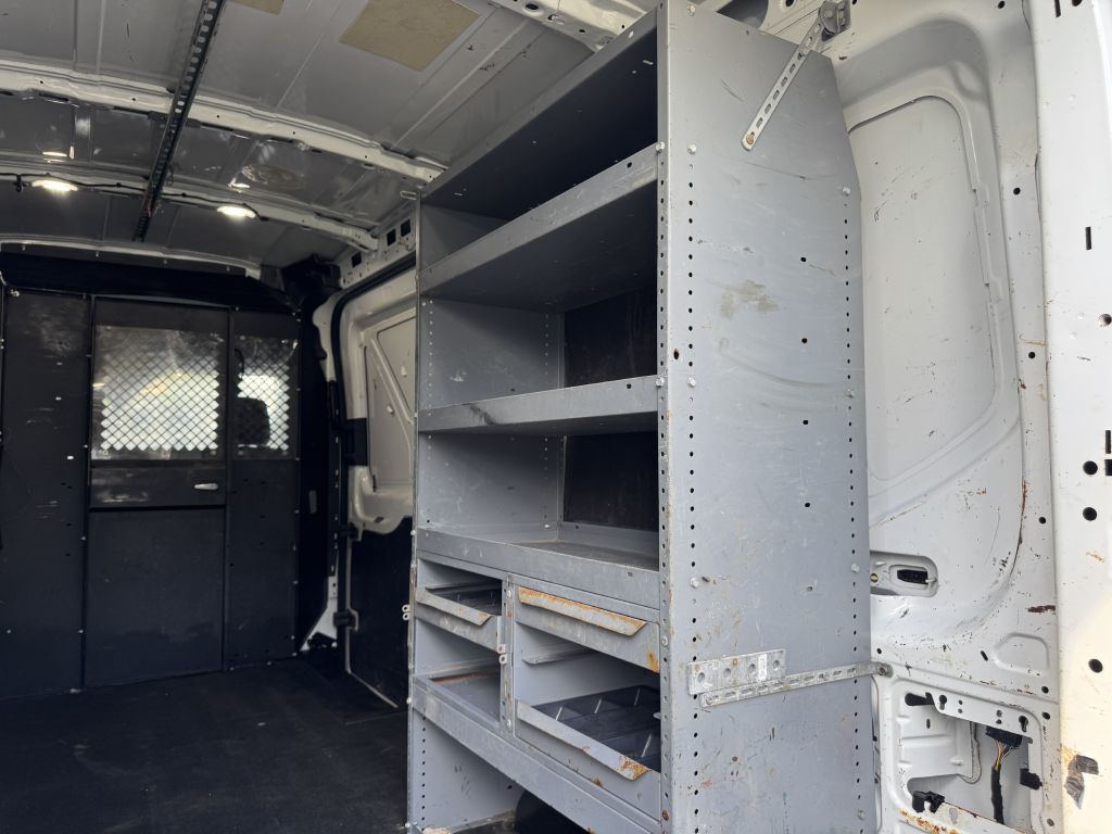 Photo 15 of this FORD TRANSIT