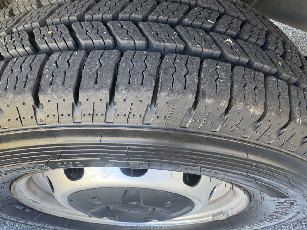 Photo 15 of this FORD TRANSIT