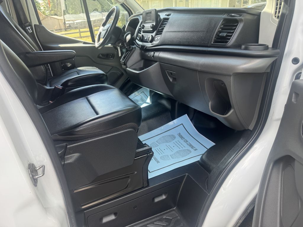 Photo 12 of this FORD TRANSIT