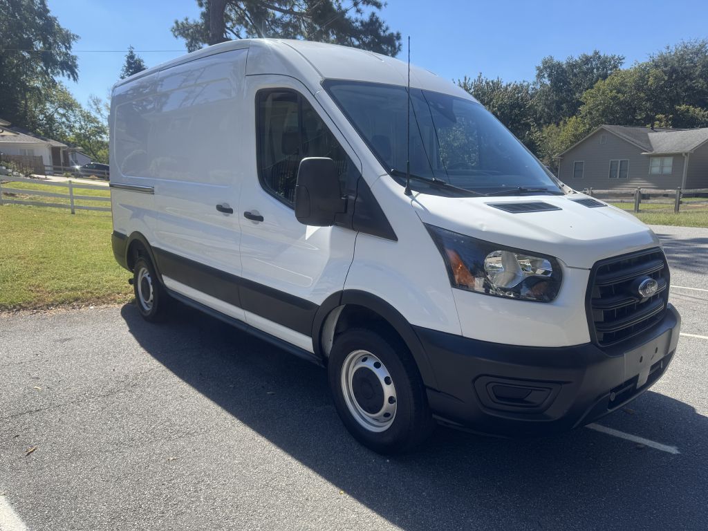 Photo 2 of this FORD TRANSIT