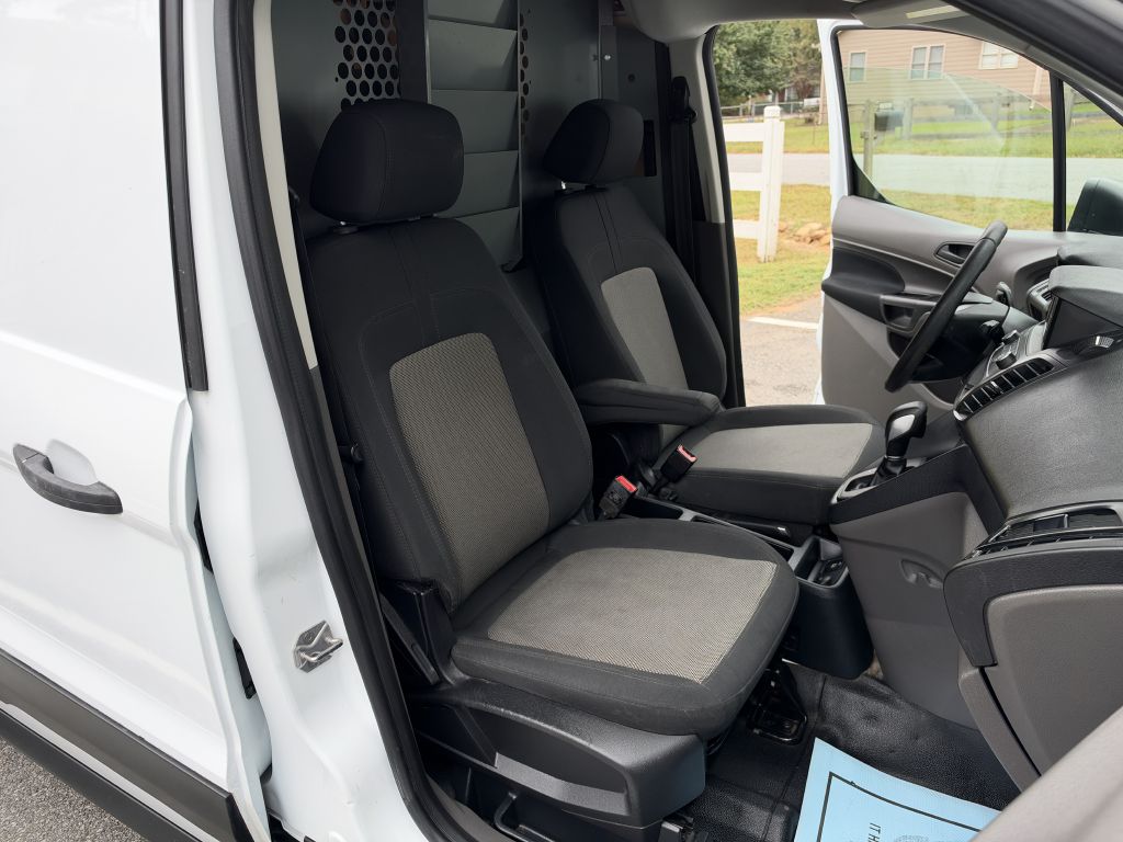 Photo 12 of this FORD TRANSIT CONNECT