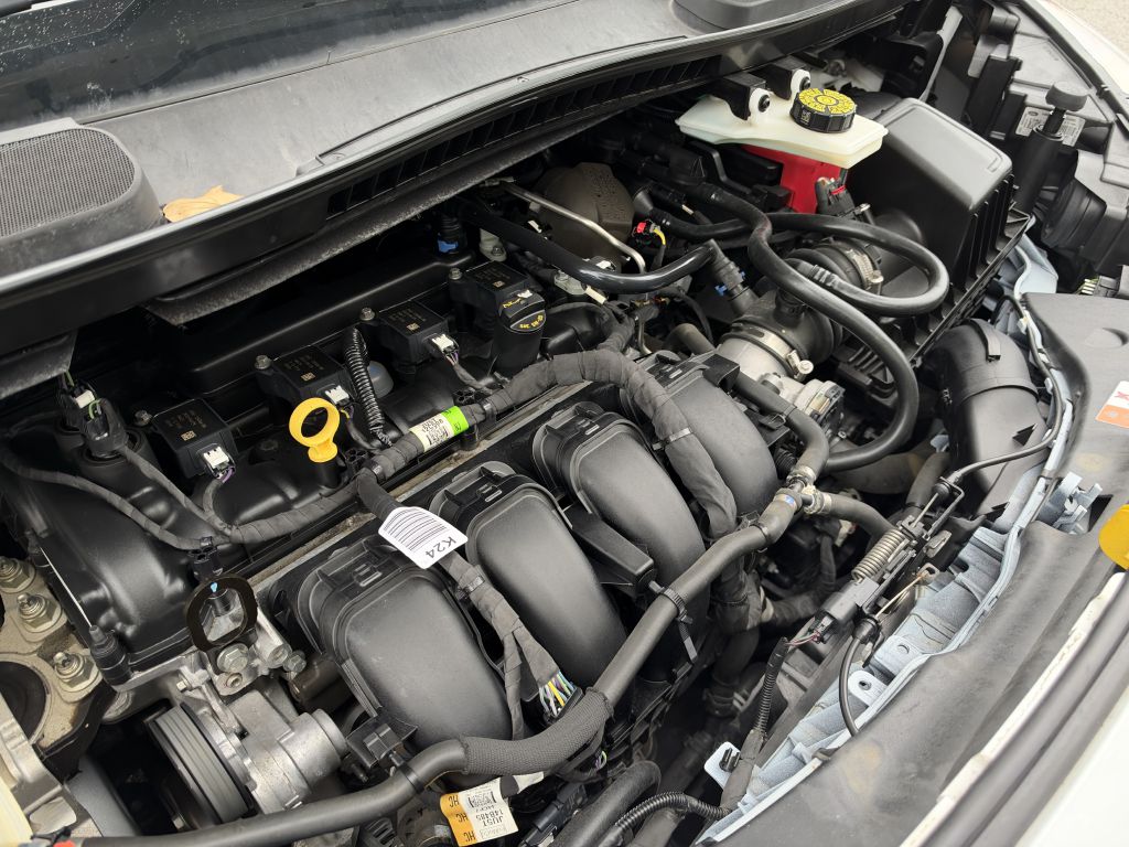 Photo 13 of this FORD TRANSIT CONNECT