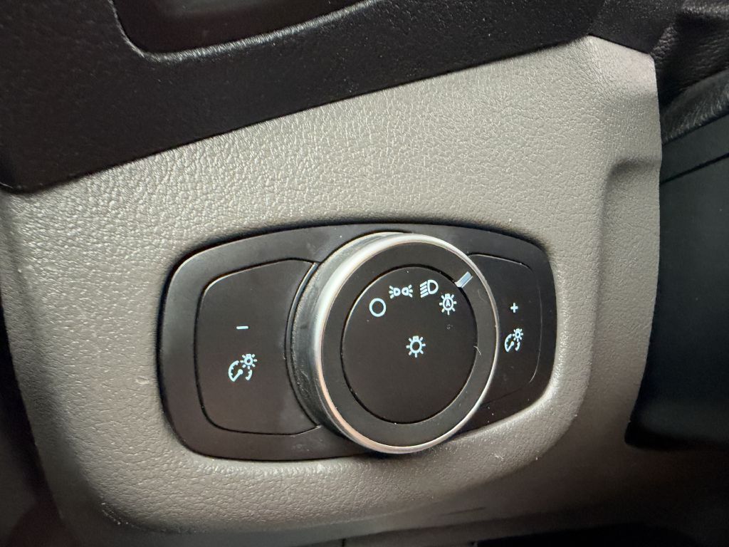 Photo 15 of this FORD TRANSIT CONNECT