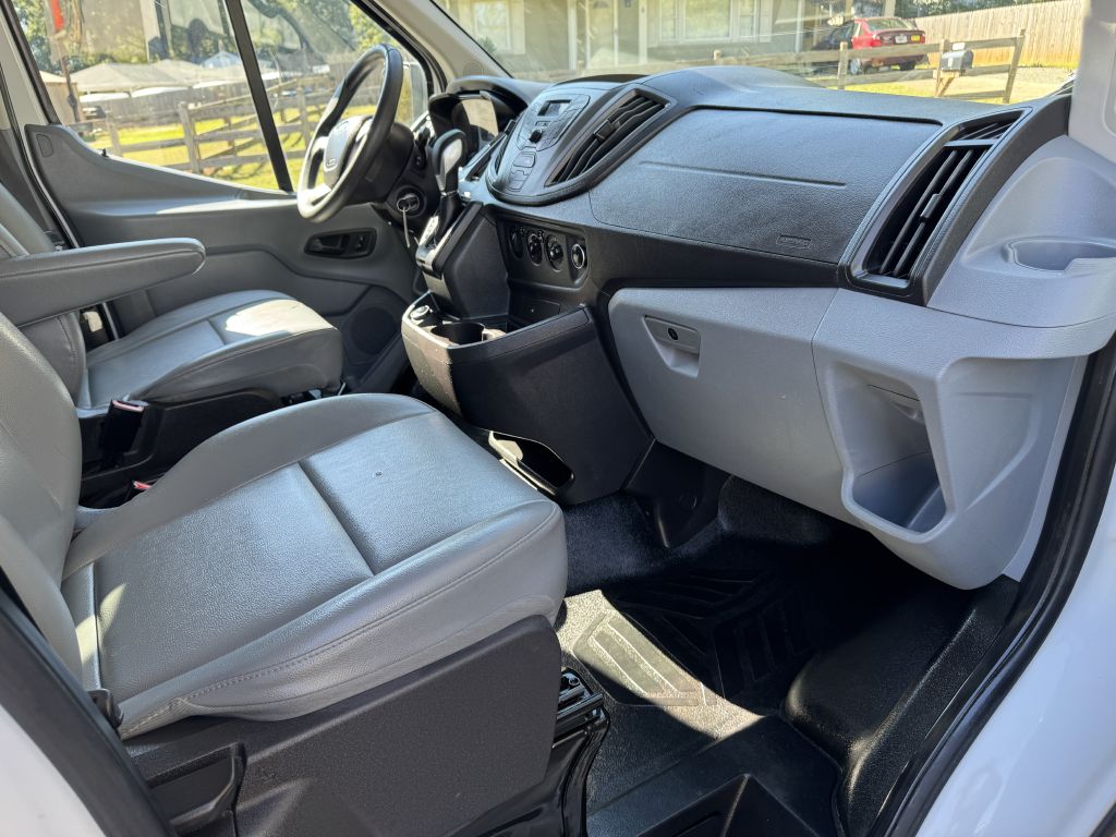 Photo 10 of this FORD TRANSIT