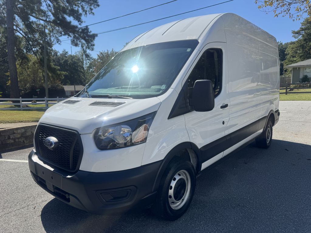 Photo 2 of this FORD TRANSIT