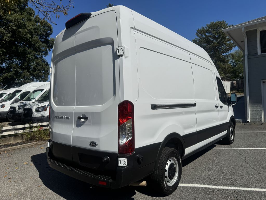 Photo 4 of this FORD TRANSIT