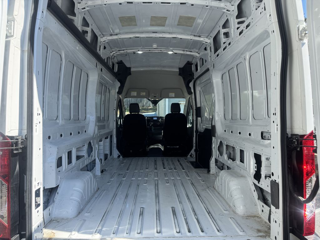 Photo 14 of this FORD TRANSIT