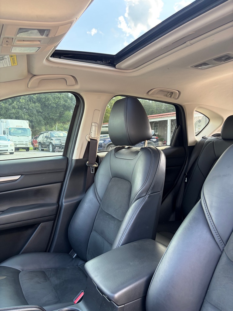Photo 8 of this MAZDA CX-5
