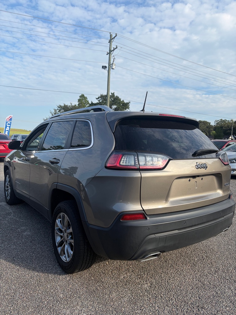 Photo 7 of this JEEP CHEROKEE