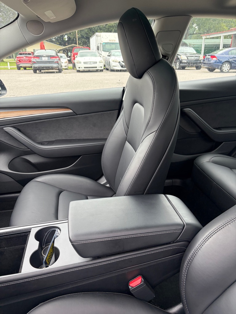 Photo 5 of this TESLA MODEL 3