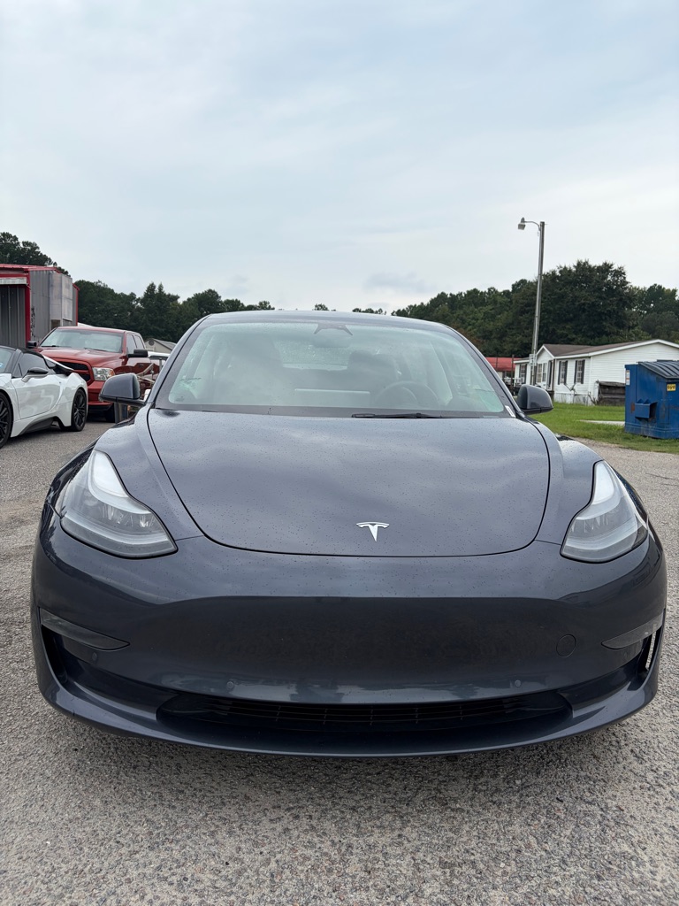 Photo 2 of this TESLA MODEL 3