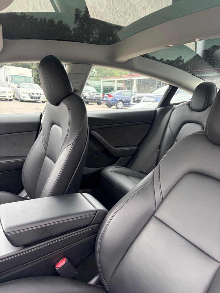Photo 6 of this TESLA MODEL 3