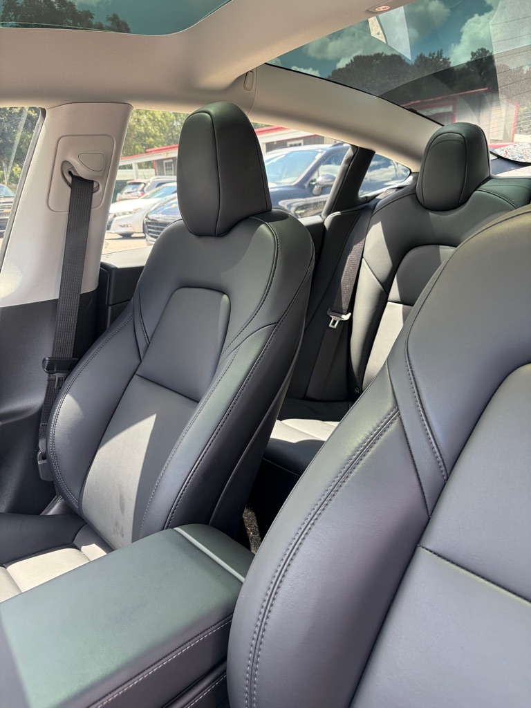 Photo 7 of this TESLA MODEL 3