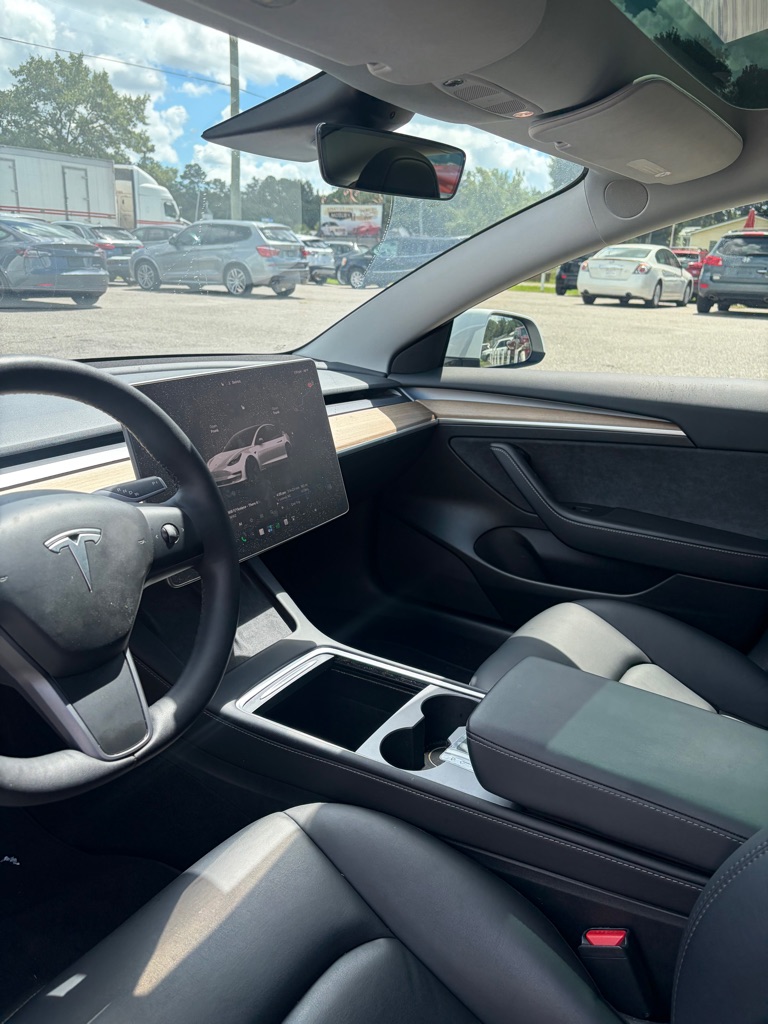 Photo 5 of this TESLA MODEL 3