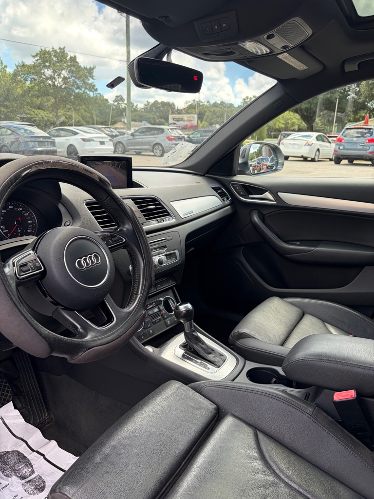 Photo 6 of this AUDI Q3