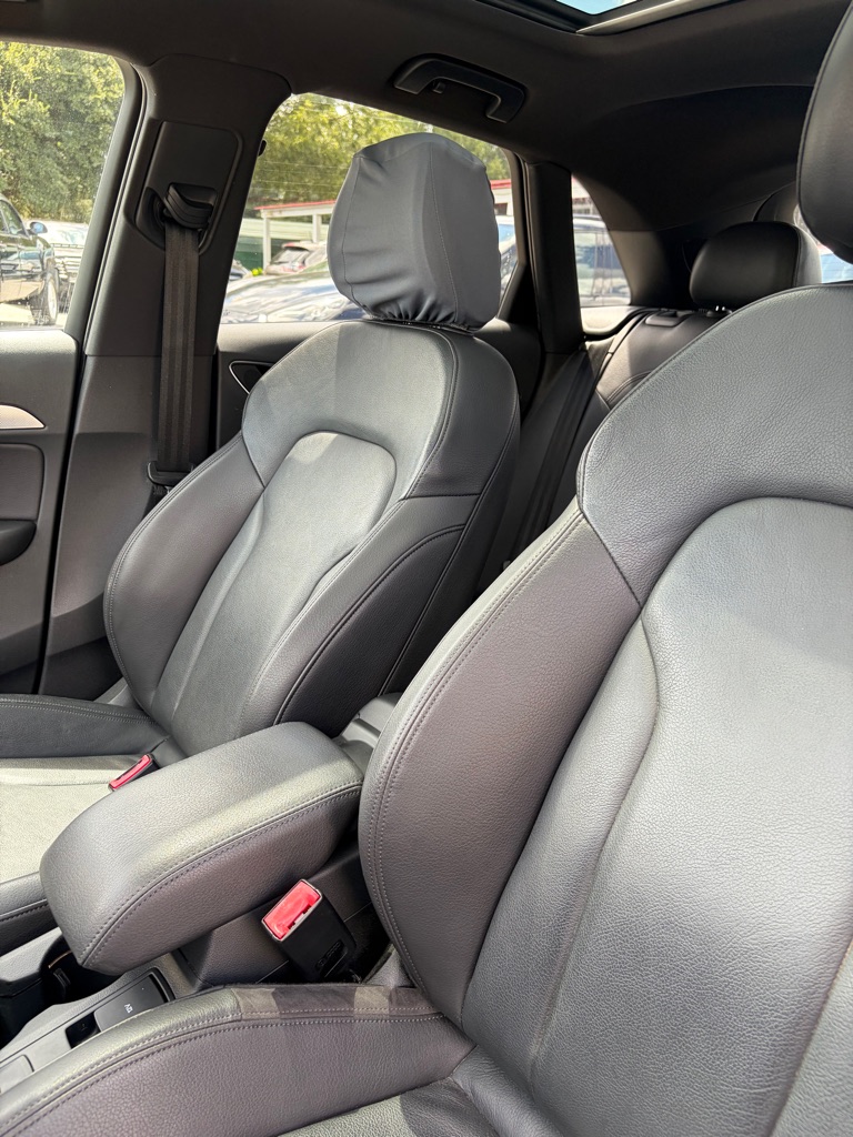Photo 9 of this AUDI Q3