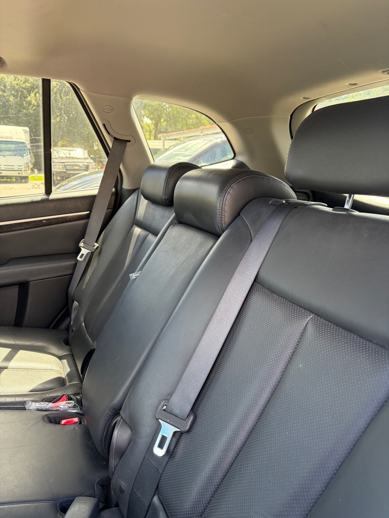 Photo 6 of this HYUNDAI SANTA FE