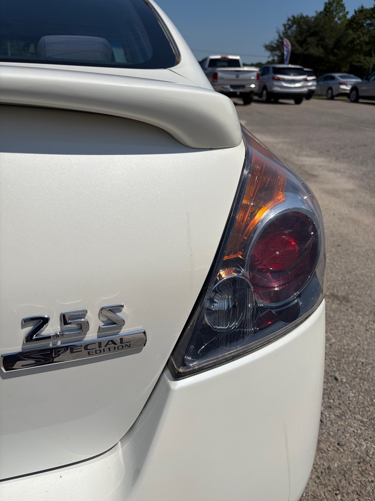 Photo 8 of this NISSAN ALTIMA