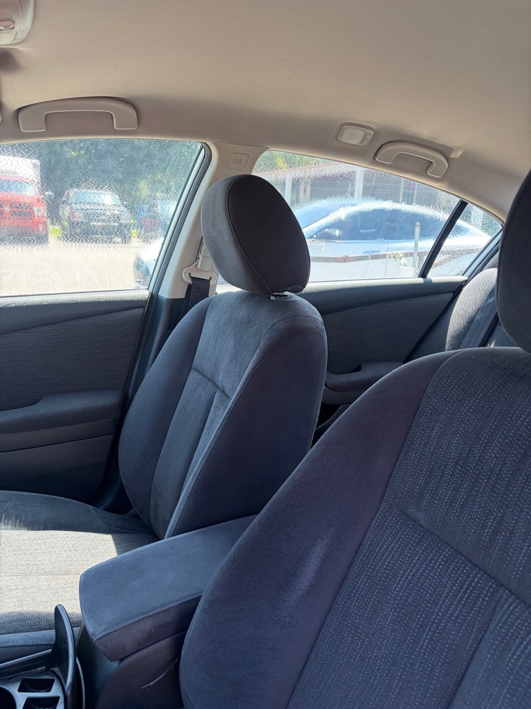 Photo 4 of this NISSAN ALTIMA