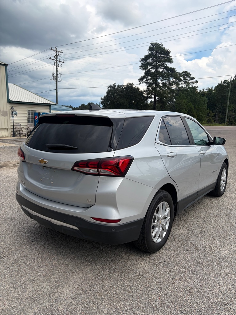 Photo 11 of this CHEVROLET EQUINOX