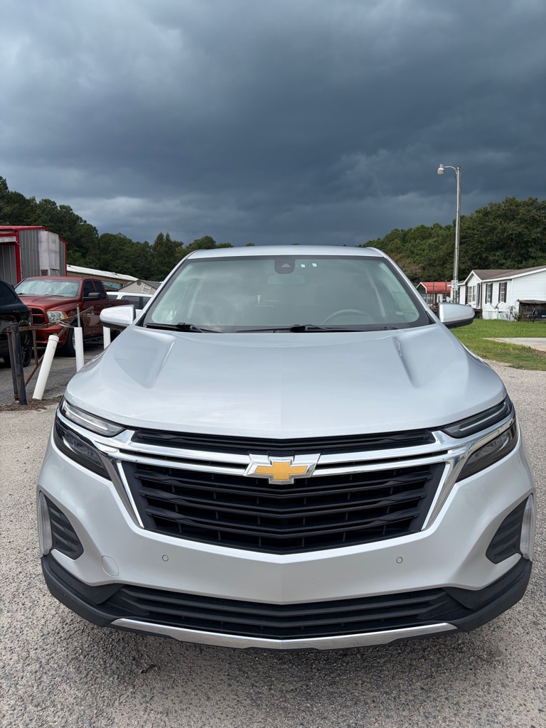 Photo 2 of this CHEVROLET EQUINOX