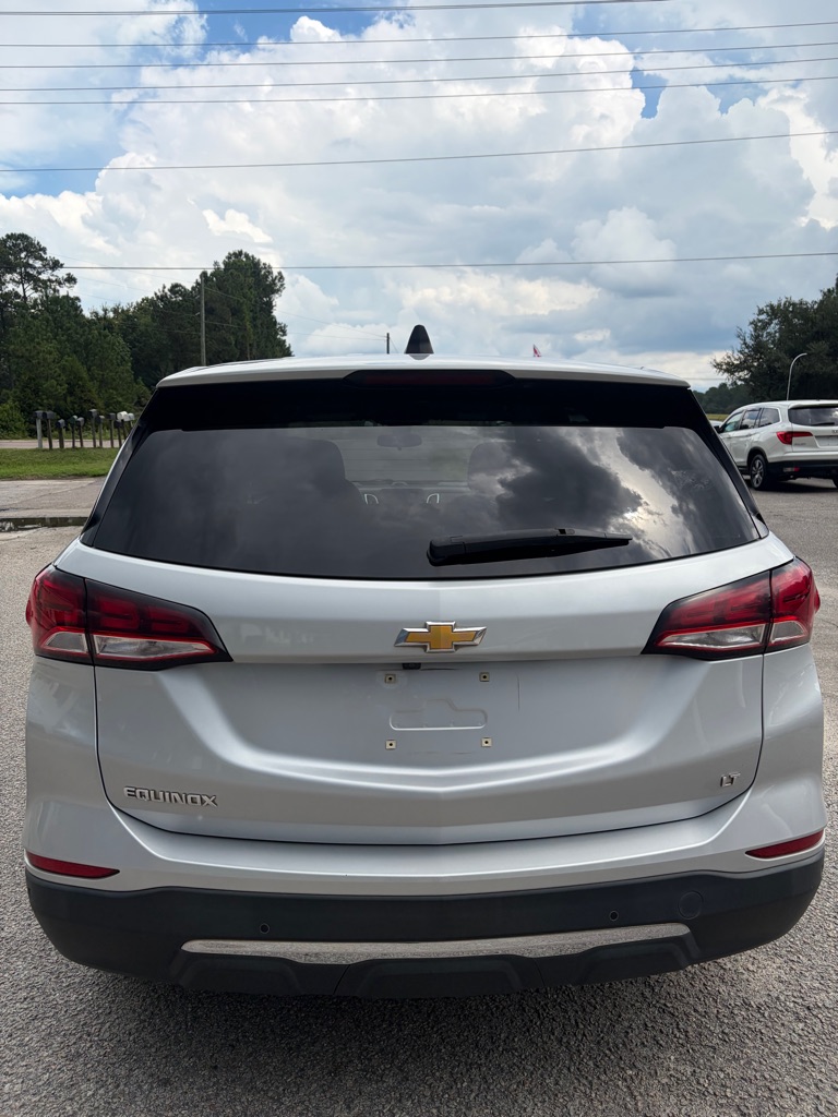 Photo 10 of this CHEVROLET EQUINOX