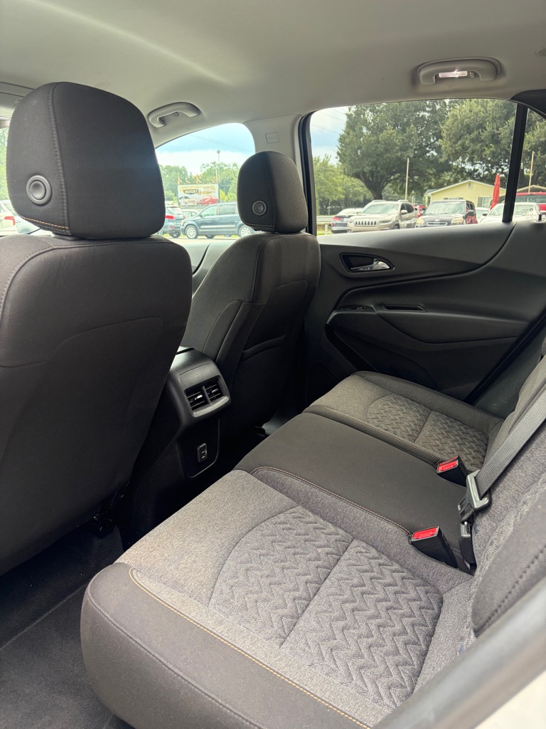 Photo 8 of this CHEVROLET EQUINOX