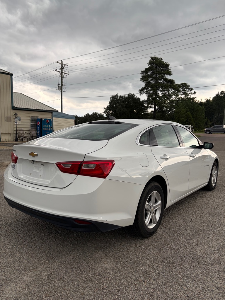Photo 11 of this CHEVROLET MALIBU