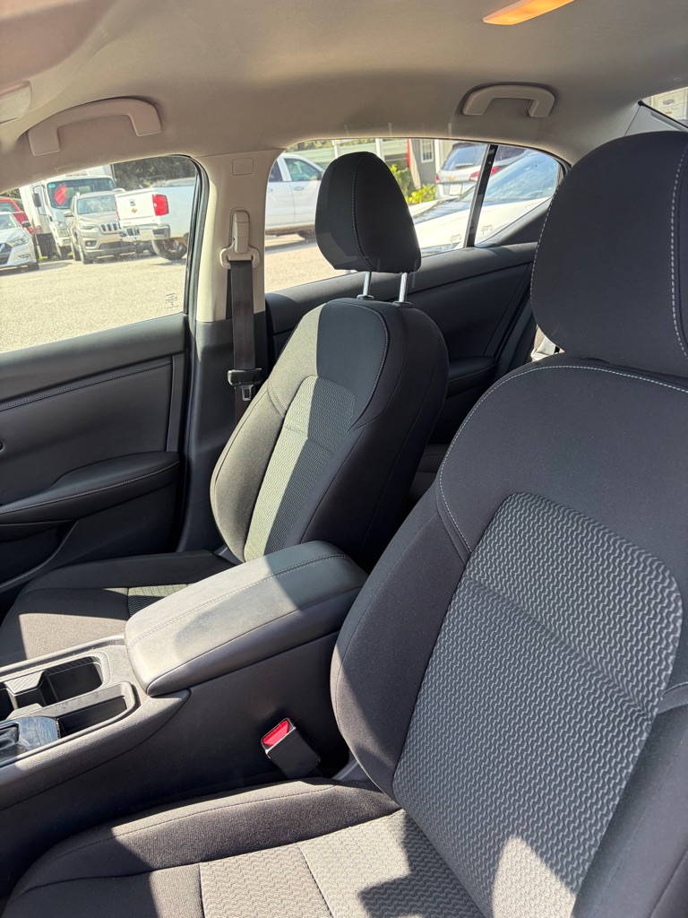 Photo 6 of this NISSAN SENTRA