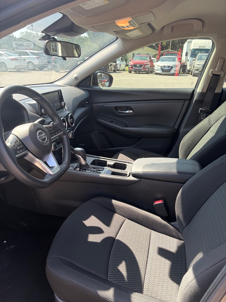 Photo 5 of this NISSAN SENTRA