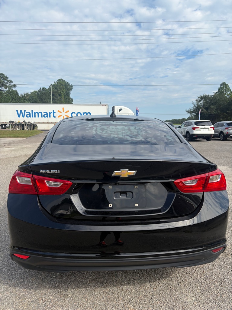 Photo 10 of this CHEVROLET MALIBU