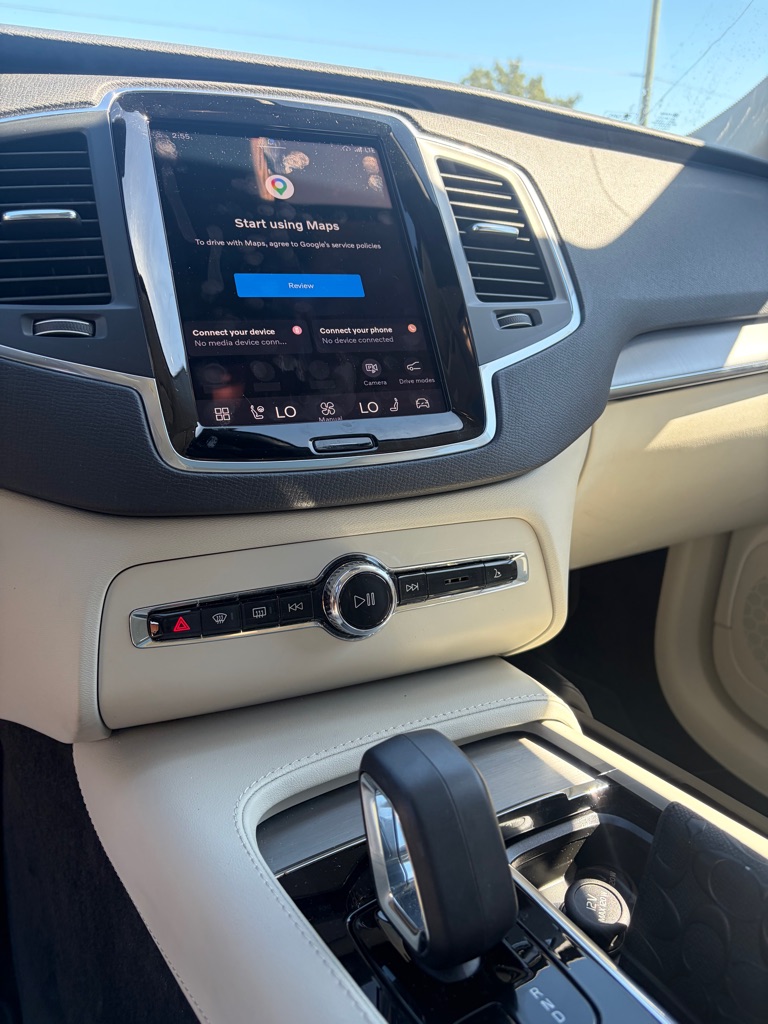 Photo 8 of this VOLVO XC90