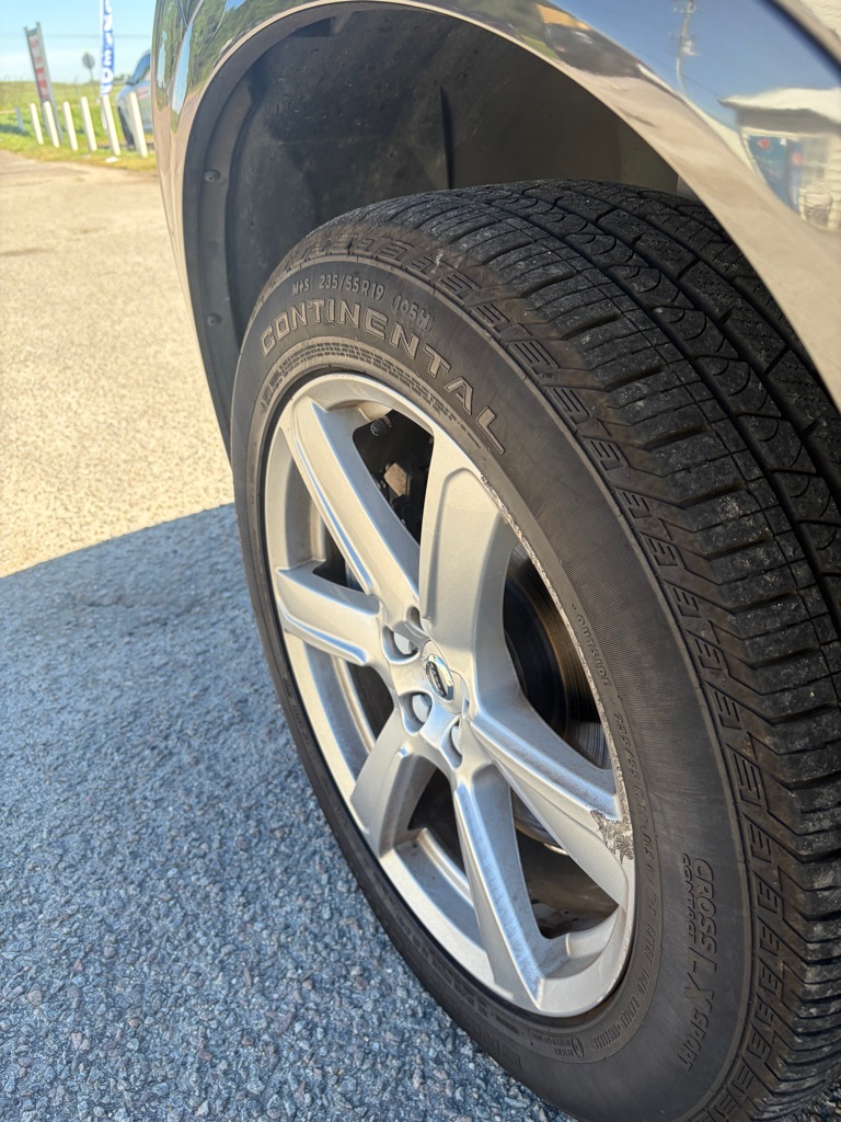 Photo 4 of this VOLVO XC90
