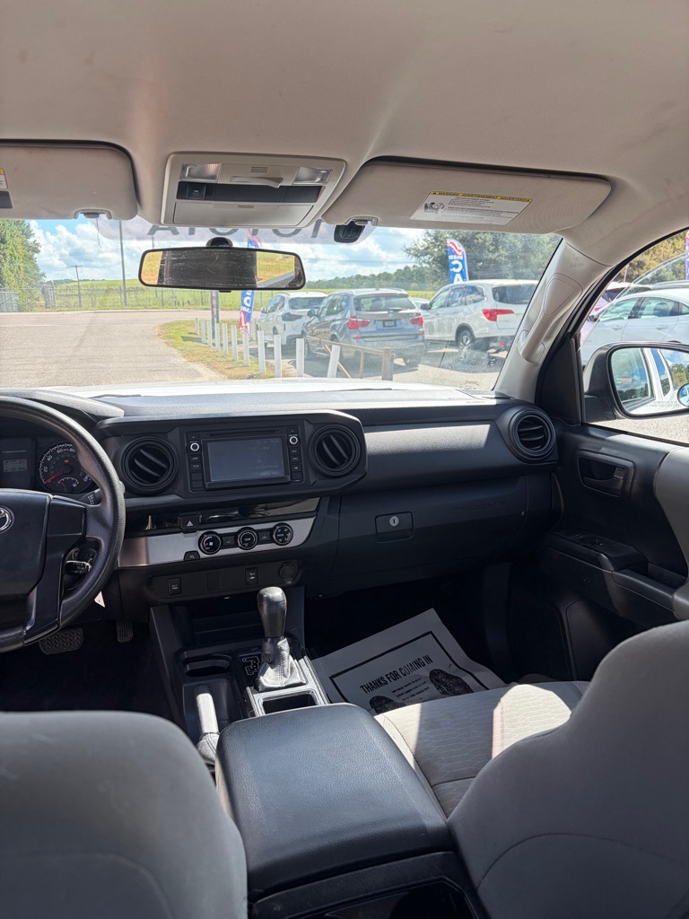 Photo 11 of this TOYOTA TACOMA