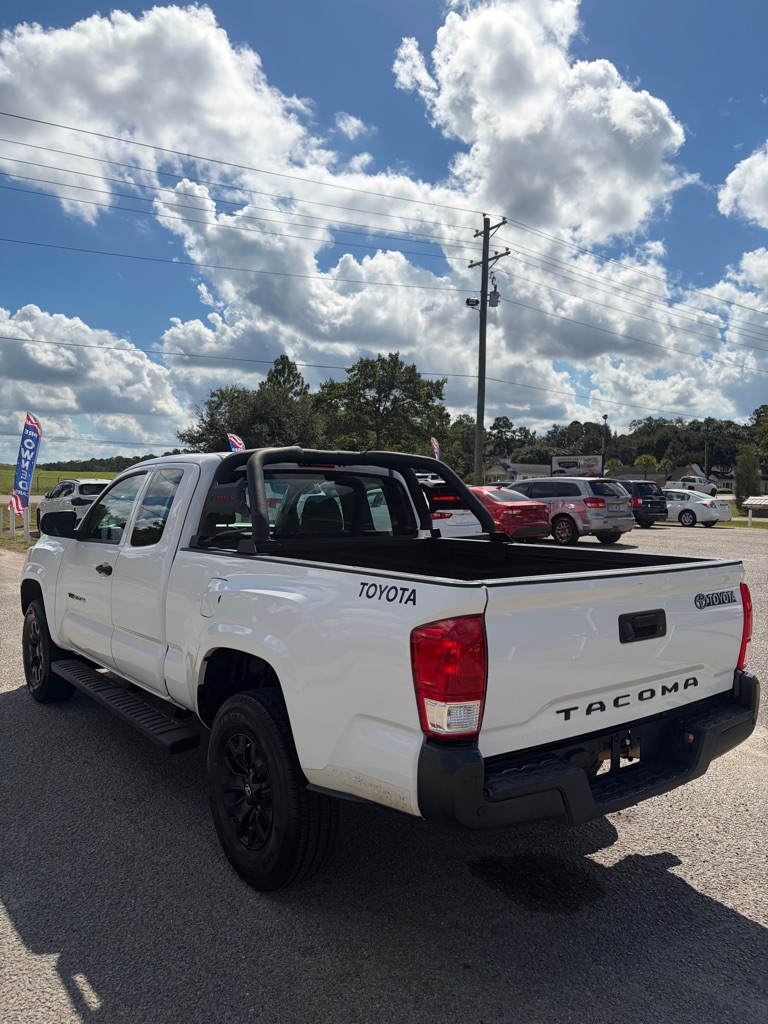 Photo 13 of this TOYOTA TACOMA