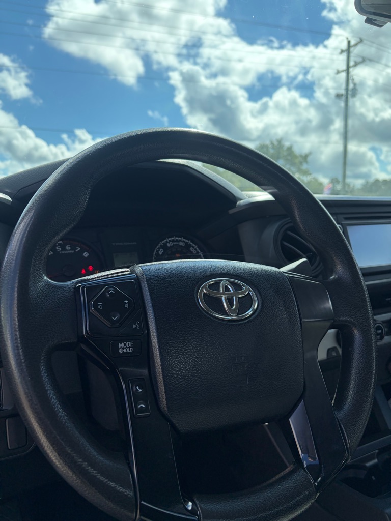 Photo 4 of this TOYOTA TACOMA