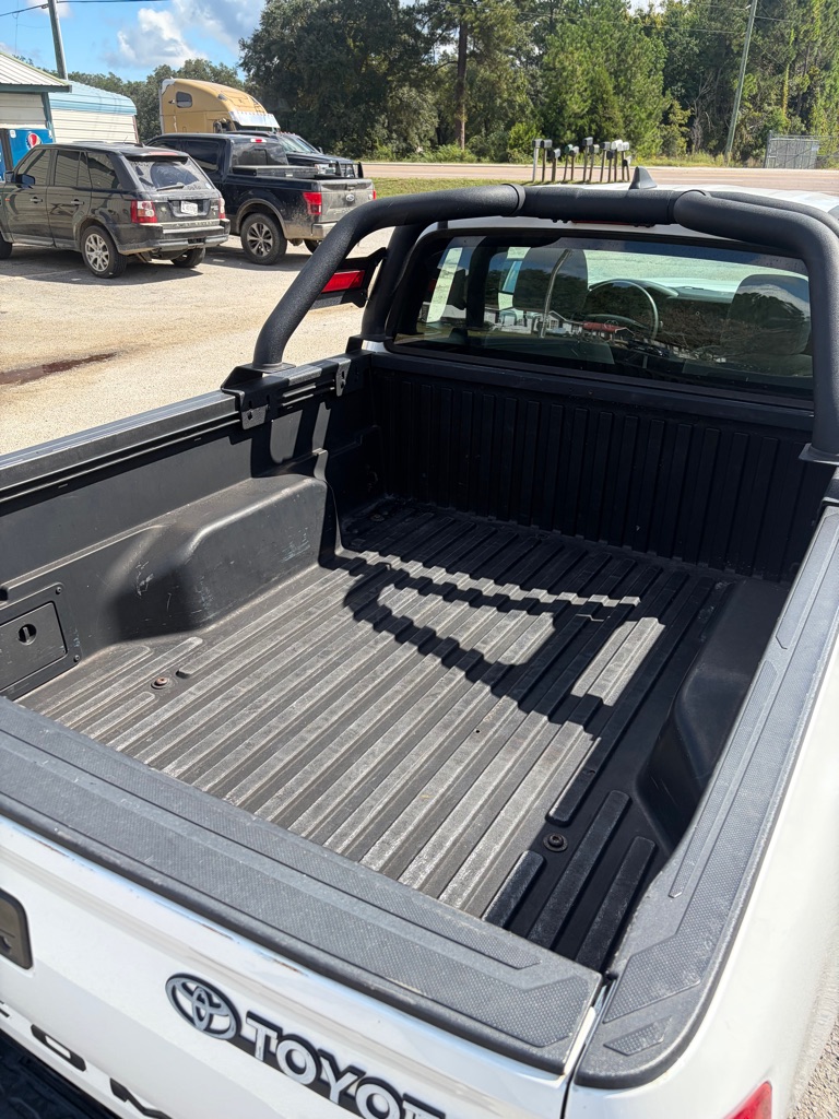 Photo 15 of this TOYOTA TACOMA