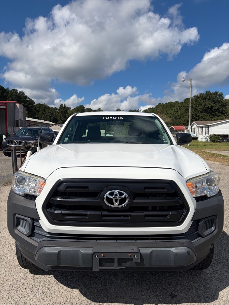 Photo 2 of this TOYOTA TACOMA
