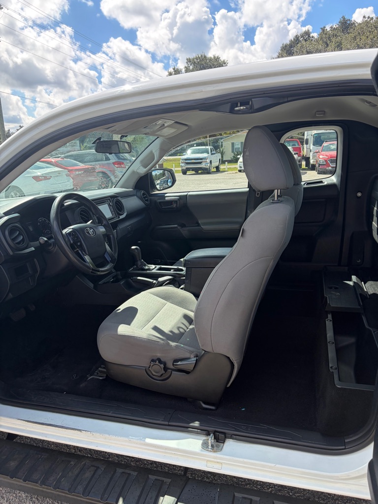 Photo 8 of this TOYOTA TACOMA