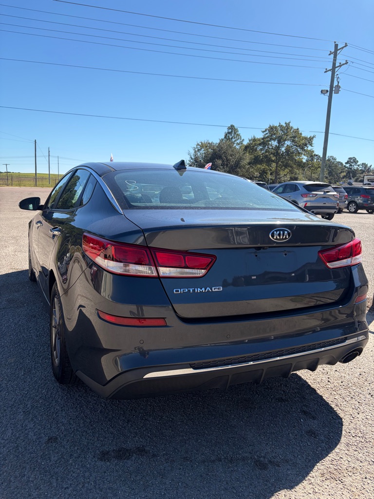 Photo 8 of this KIA OPTIMA