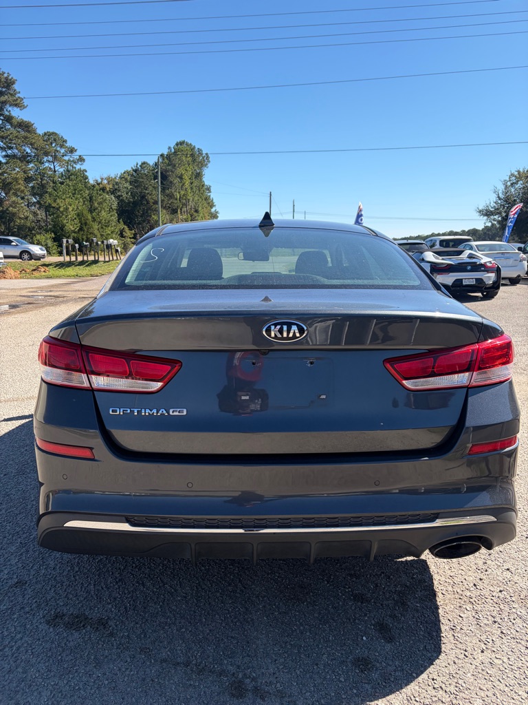 Photo 9 of this KIA OPTIMA