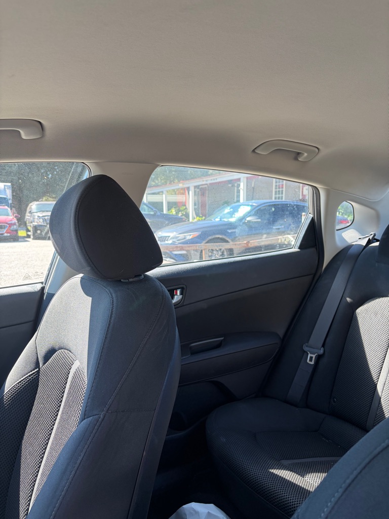 Photo 5 of this KIA OPTIMA