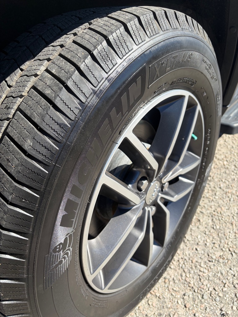 Photo 9 of this JEEP GRAND CHEROKEE