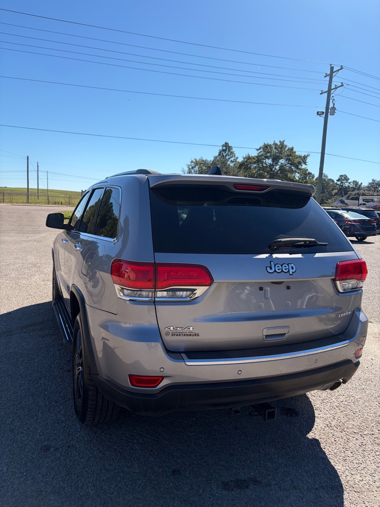 Photo 8 of this JEEP GRAND CHEROKEE